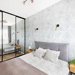 In The Center Of Apartman *